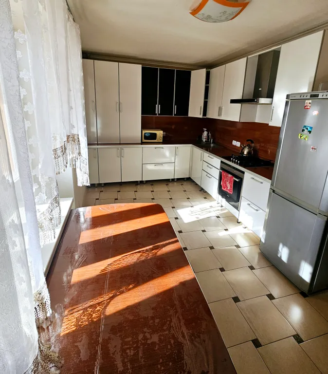 Квартира двухкомнатная на улице Федора Гладкова, 70 м², Чебоксары — фото 5