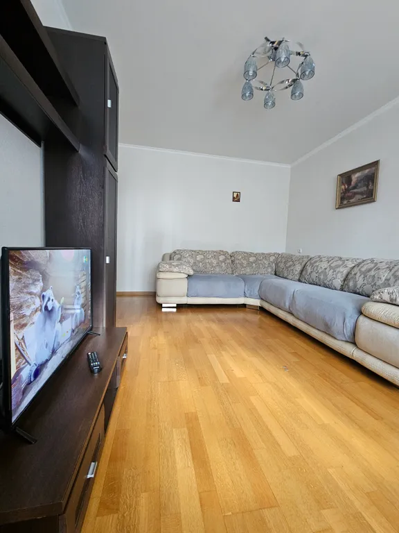 Квартира двухкомнатная на улице Федора Гладкова, 70 м², Чебоксары — фото 8