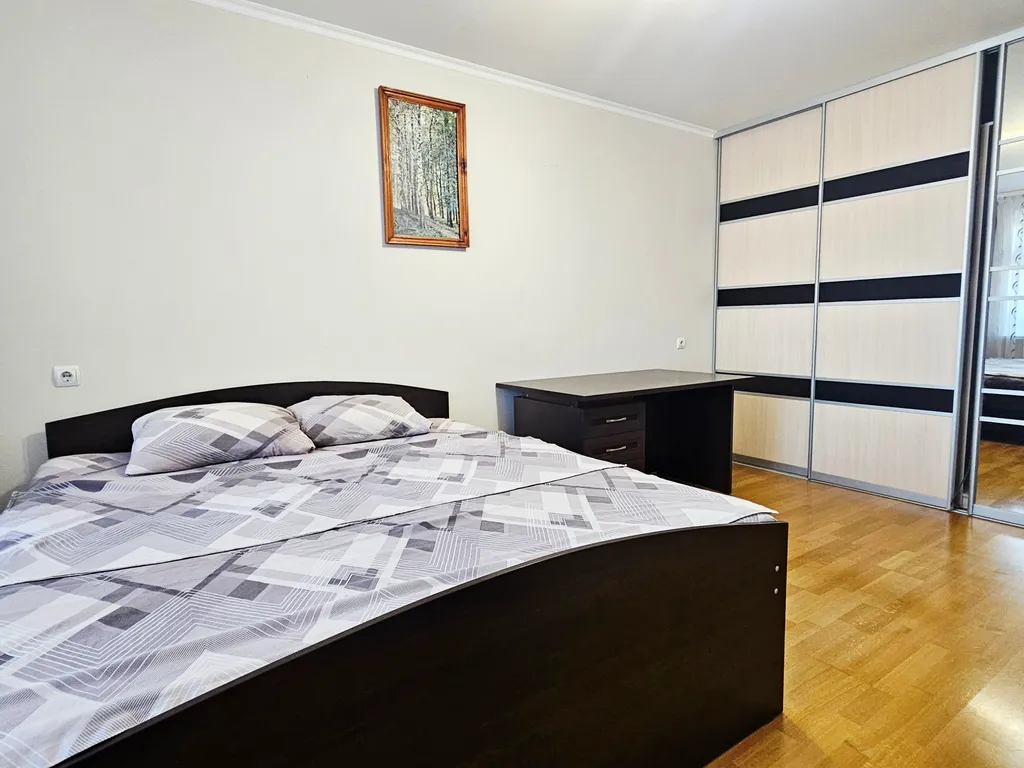 Квартира двухкомнатная на улице Федора Гладкова, 70 м², Чебоксары — фото 10