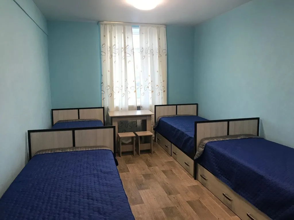 Многоместный женский номер эконом (душ/туалет общий) — общий вид