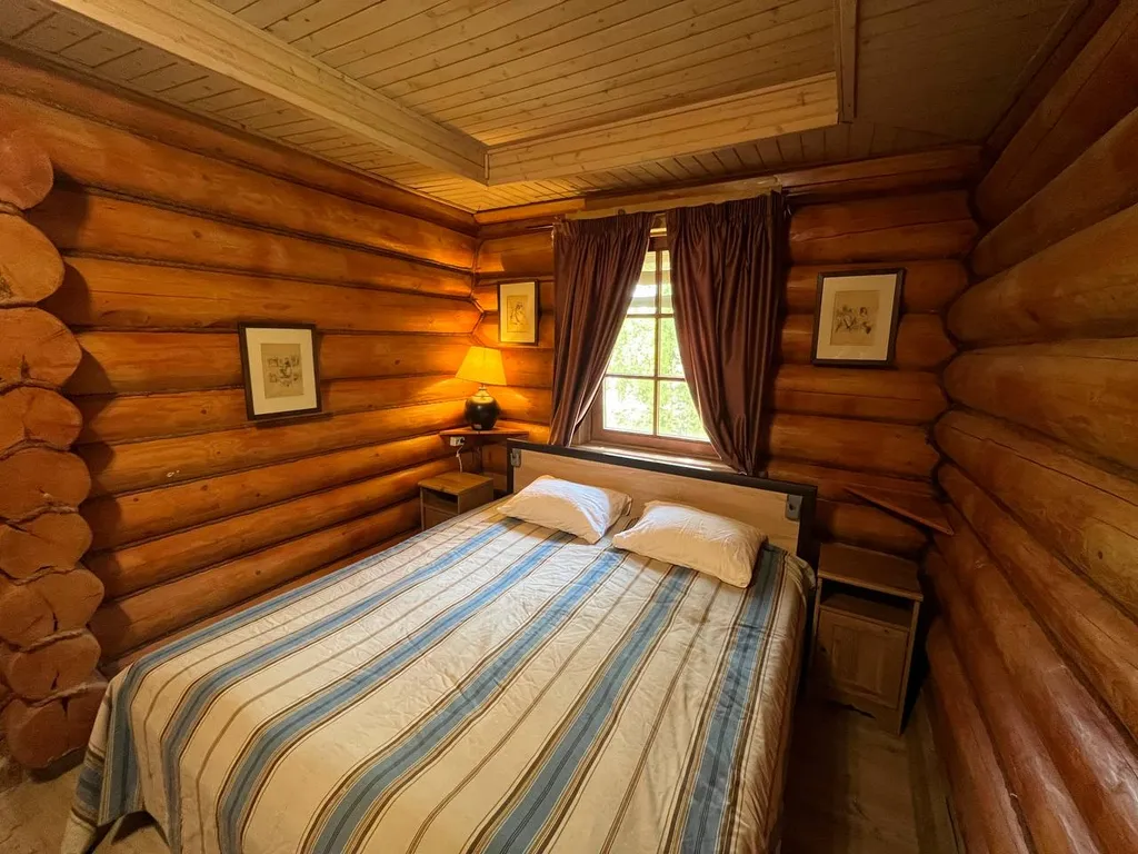 Дом трехместный