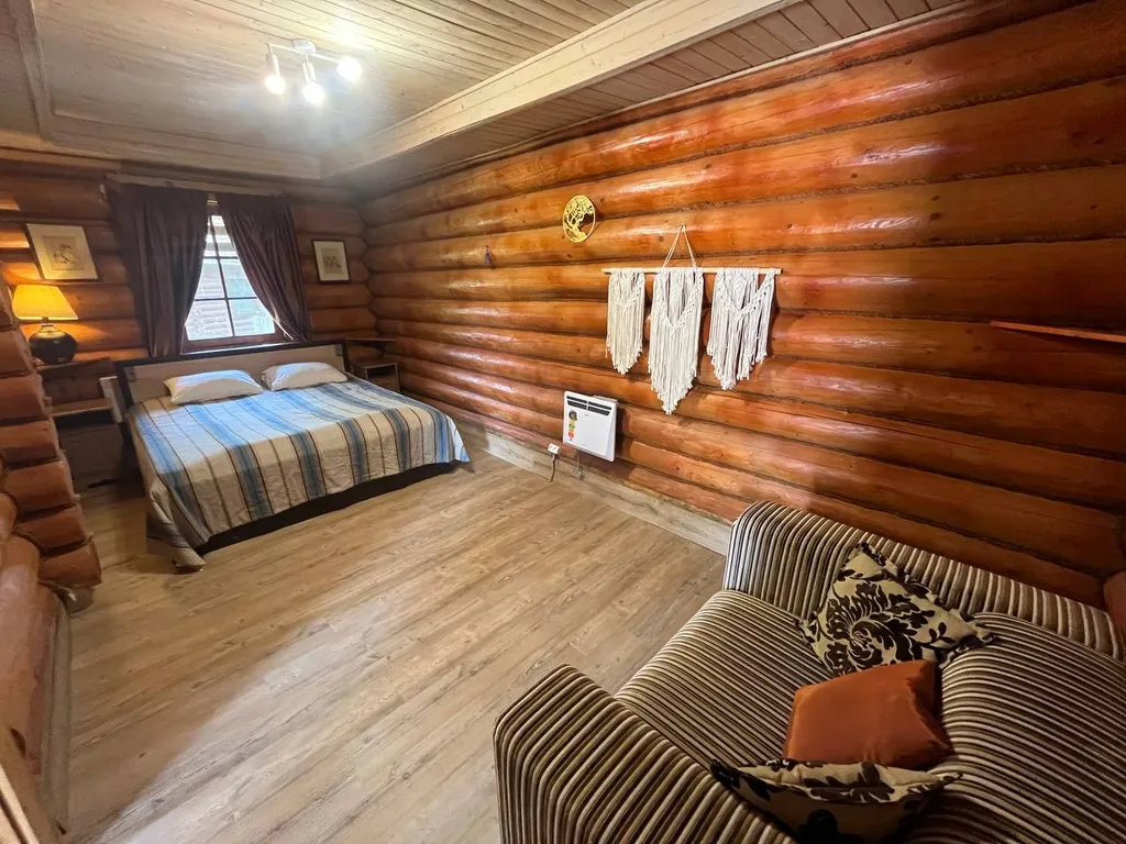 Дом трехместный