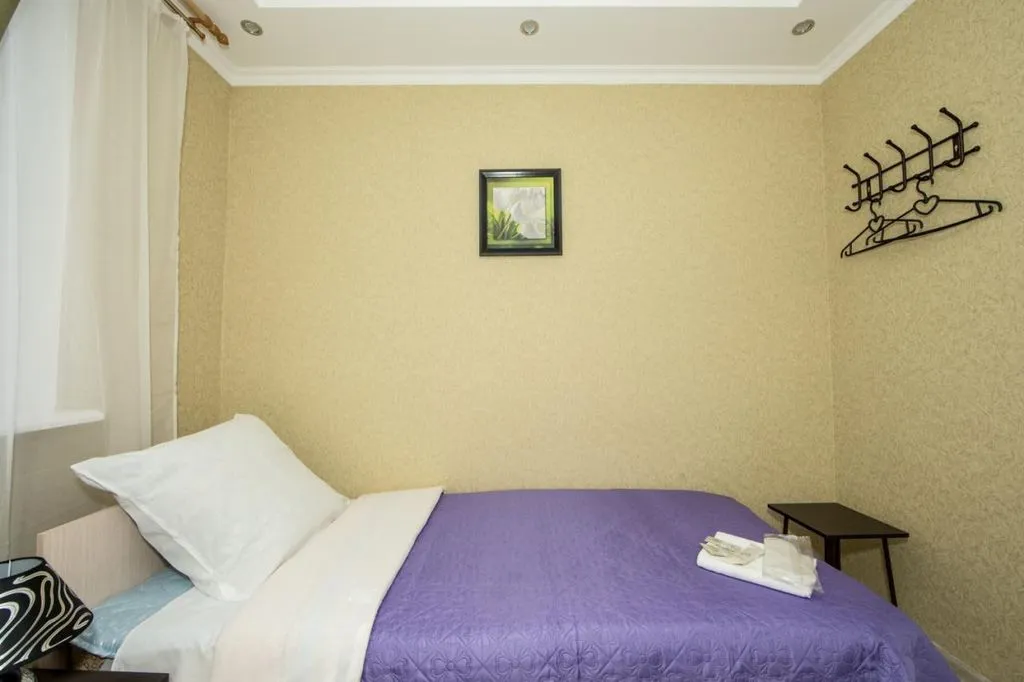 Двухместный номер с 2 отдельными кроватями эконом с общей ванной комнатой