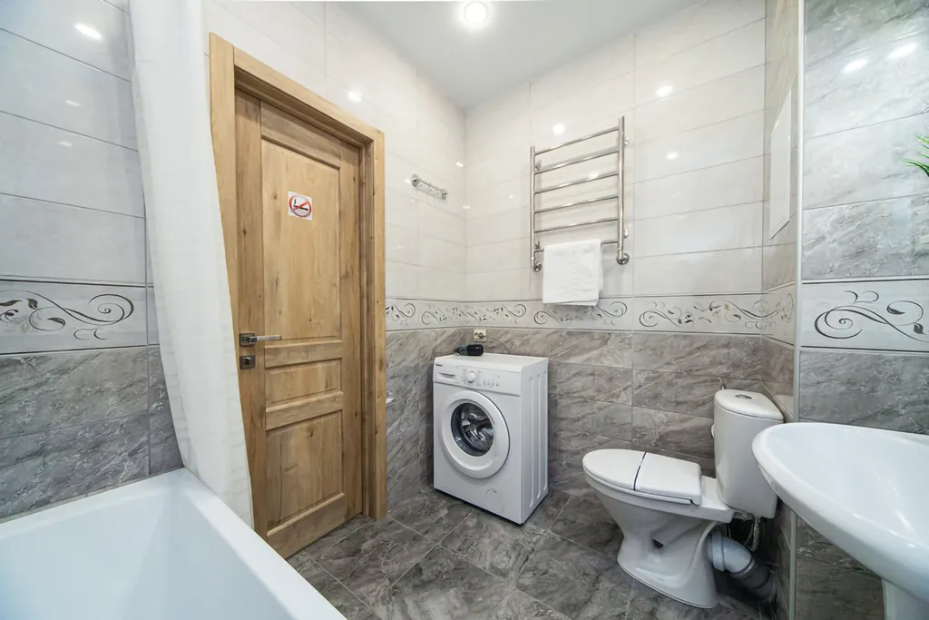 Квартира однокомнатная в Октябрьском, 50 м², Самара — ванная комната, фото 2