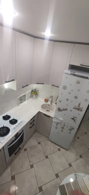 Квартира однокомнатная на улице Щаденко, 31 м², Каменск-Шахтинский — кухня, фото 2