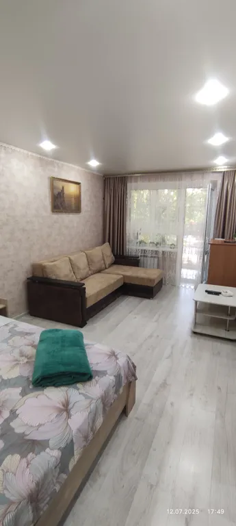 Квартира однокомнатная на улице Щаденко, 31 м², Каменск-Шахтинский — спальня