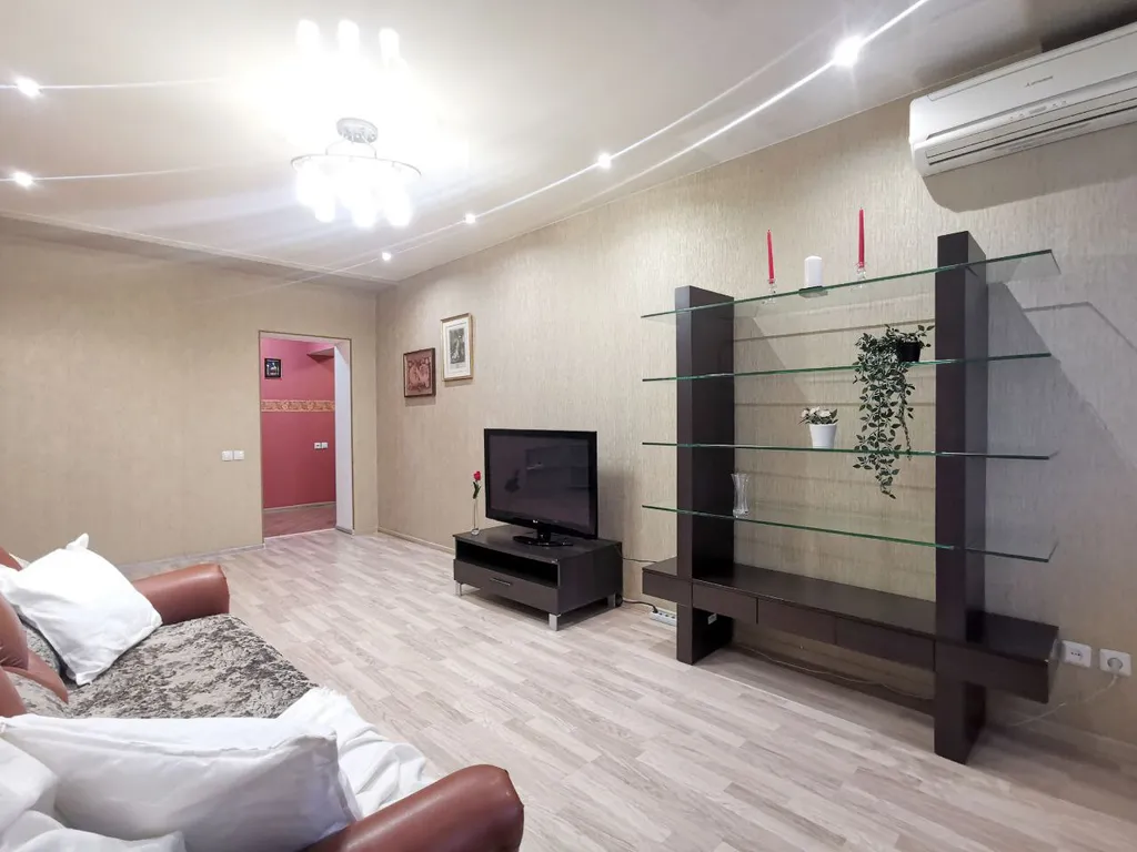 Квартира двухкомнатная в Самарском, 70 м², Самара — спальня, фото 4