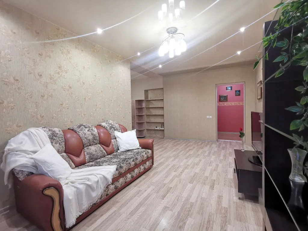 Квартира двухкомнатная в Самарском, 70 м², Самара — спальня, фото 5