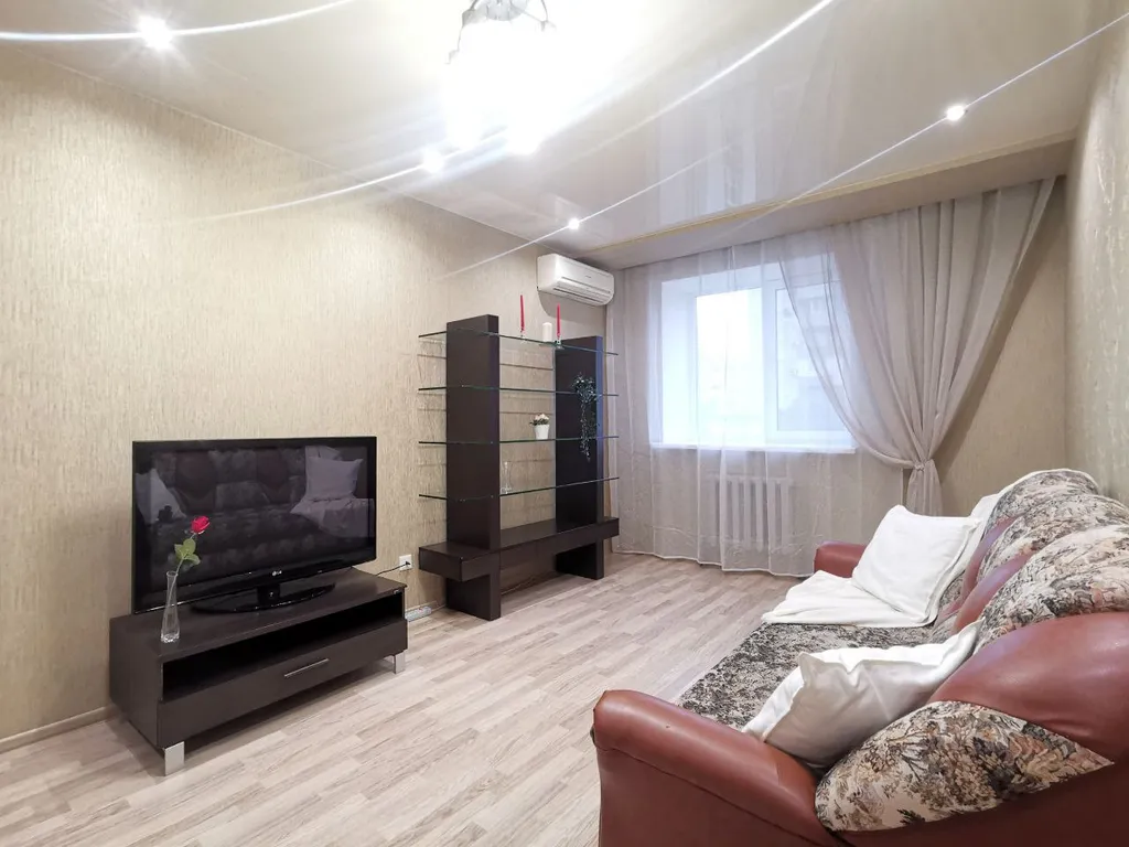 Квартира двухкомнатная в Самарском, 70 м², Самара — спальня, фото 7