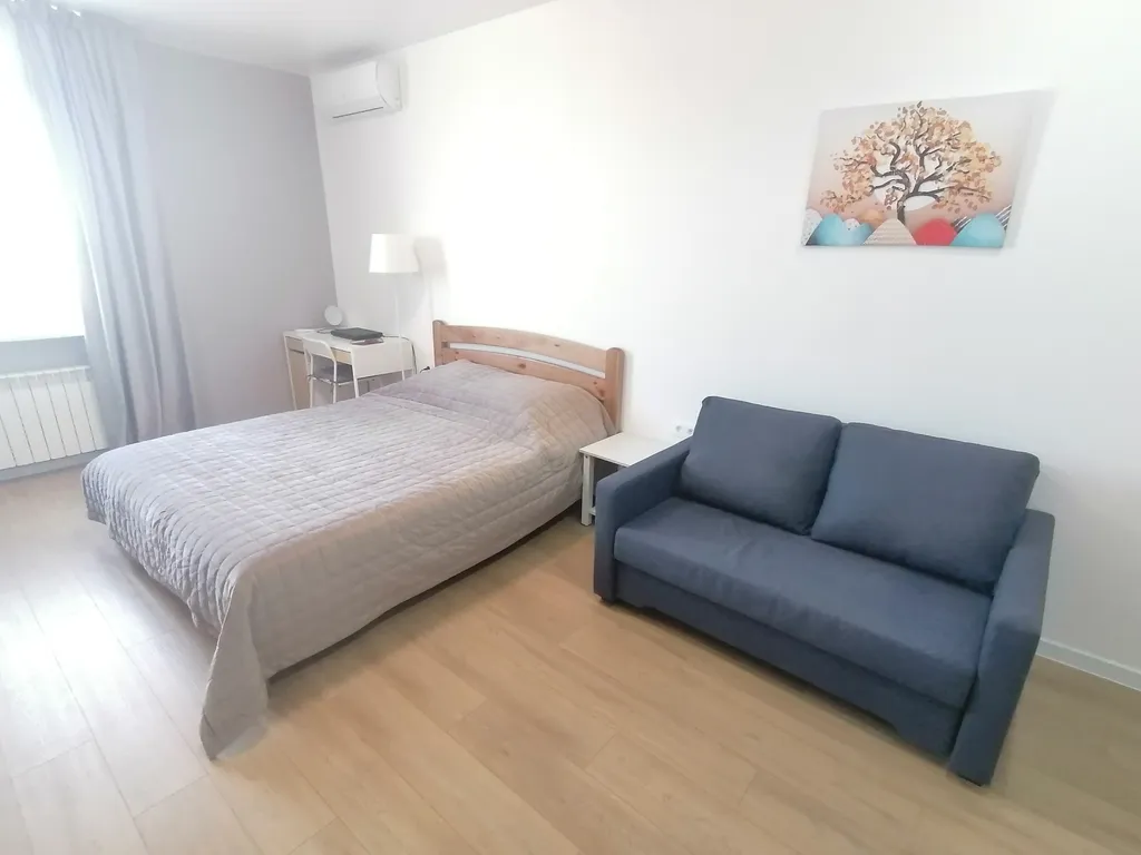 Квартира однокомнатная в Октябрьском, 44 м², Самара — спальня, фото 3