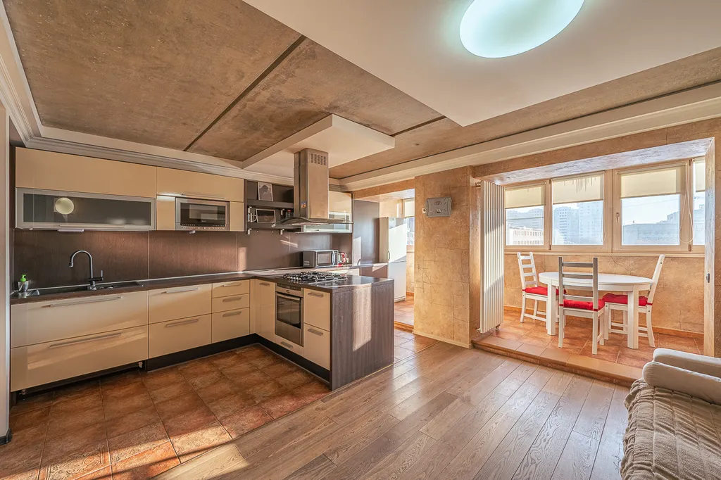 Апартаменты 4-комн в Ленинском, 150 м², Екатеринбург — фото 4