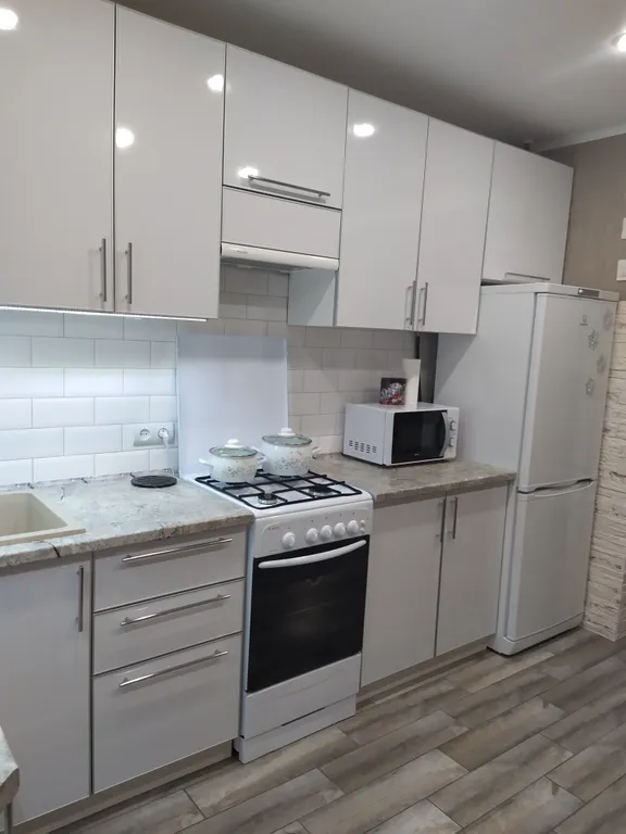 Квартира однокомнатная на улице Симанина, 40 м², Дивеево — кухня, фото 3