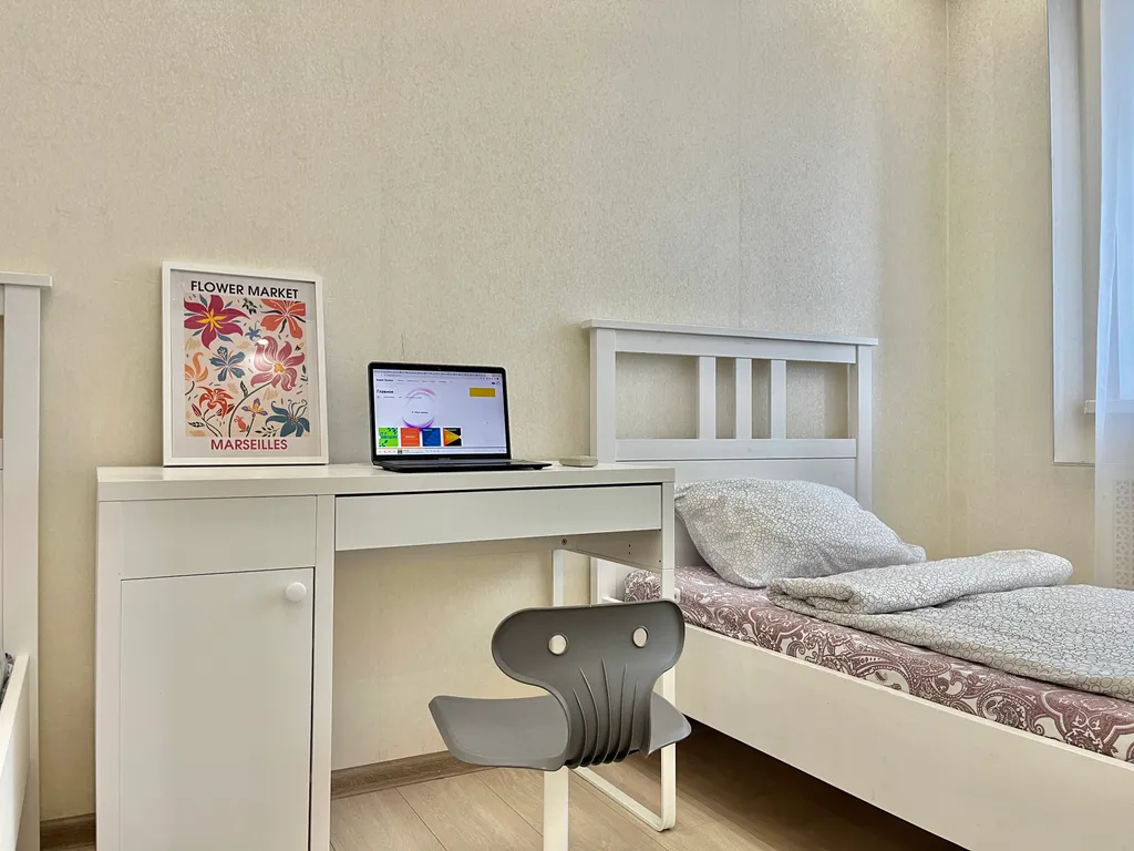 Апартаменты трёхкомнатные в Вахитовском, 100 м², Казань — спальня, фото 9