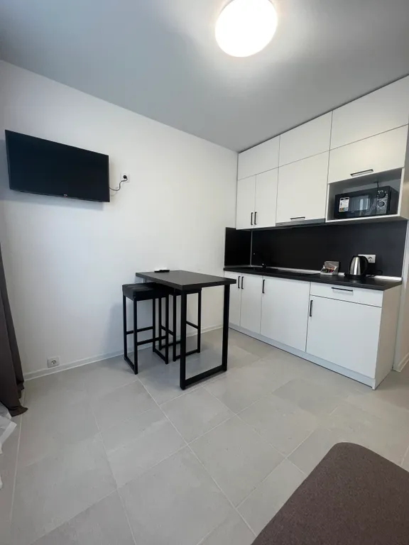 Квартира однокомнатная на улице Лескова, 36 м², Ярославль — кухня, фото 2