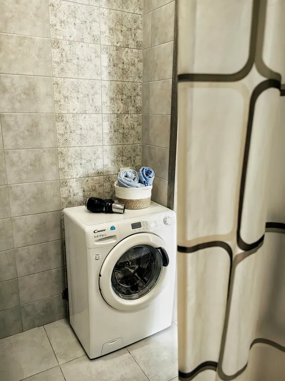 Студия однокомнатная в Куйбышевском, 40 м², Иркутск — ванная комната, фото 3
