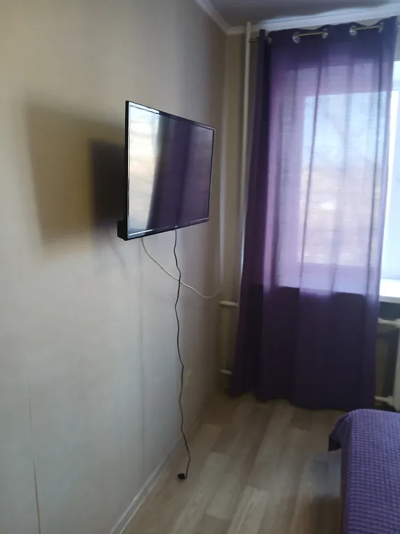 Квартира однокомнатная на улице Республики, 34 м², Тюмень — спальня, фото 2