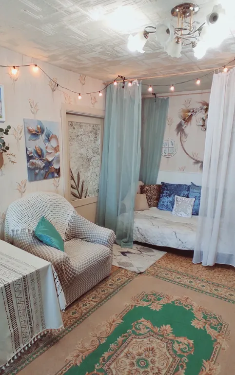 Квартира двухкомнатная на улице Юбилейной, 45 м², Псков — спальня, фото 2