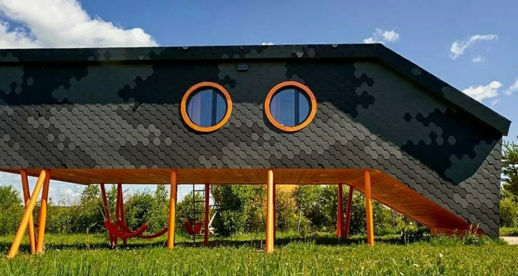 Дом корова большая