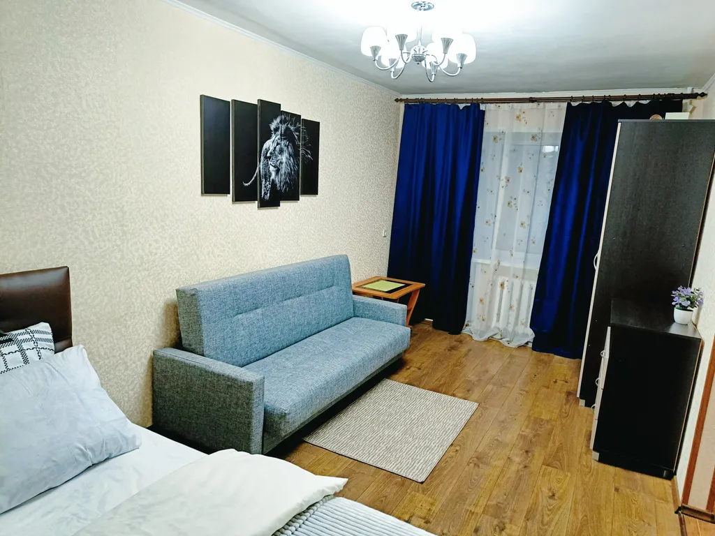Квартира однокомнатная на улице Свердлова, 39 м², Ярославль — спальня, фото 4