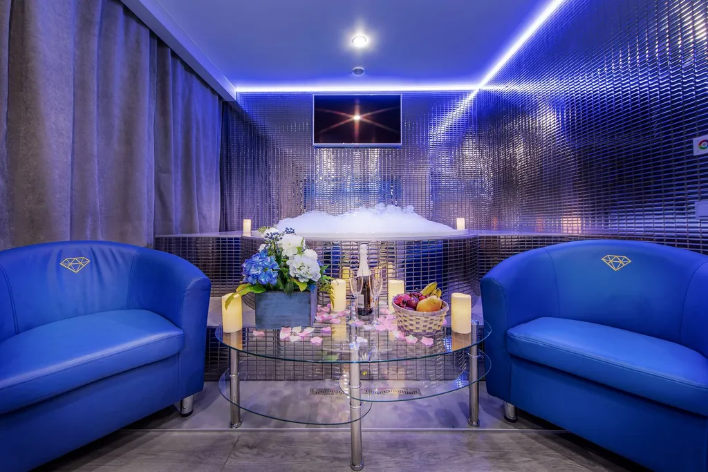 Двухместный номер с 1 кроватью люкс с джакузи или ванной-чашей