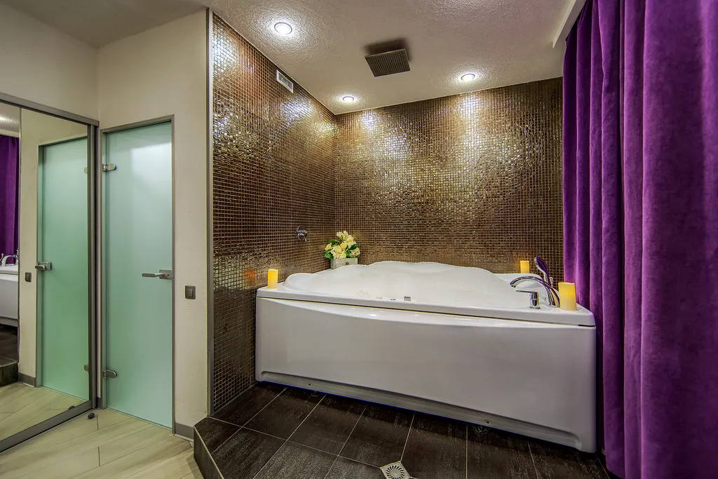 Двухместный номер с 1 кроватью люкс с джакузи