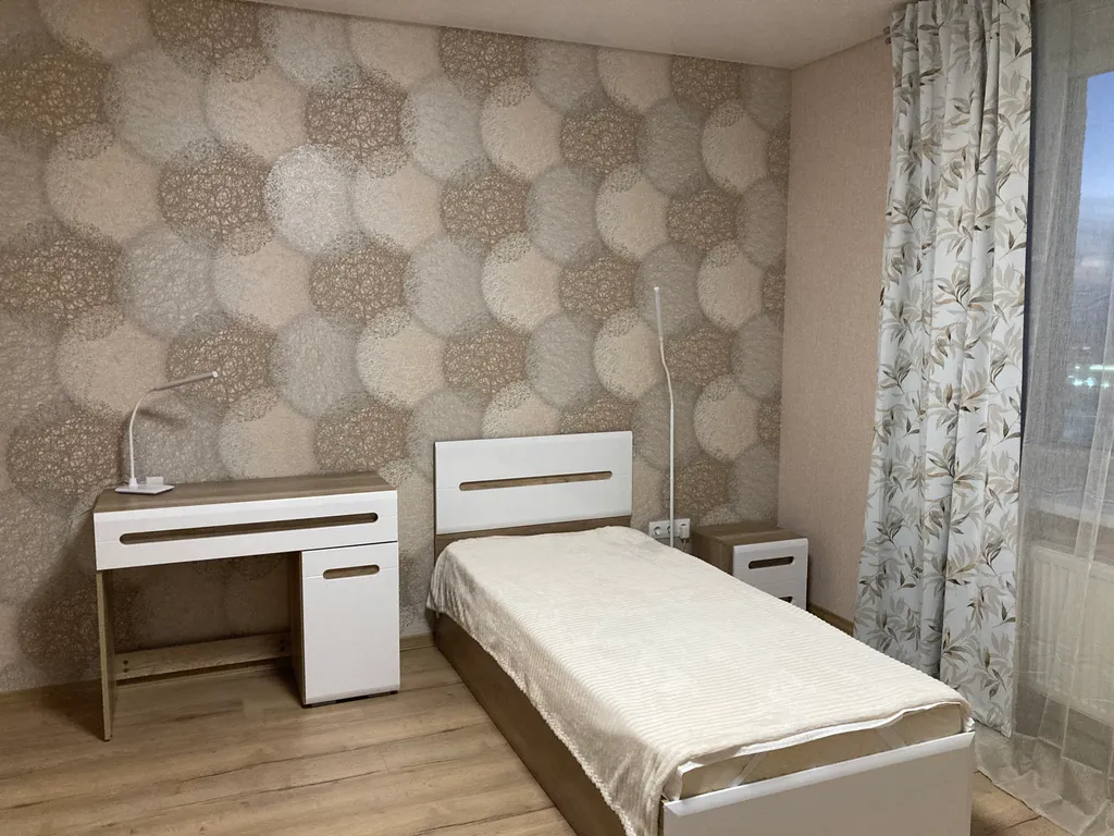 Квартира трёхкомнатная на улице Александра Козицына, 67 м², Верхняя Пышма — фото 10
