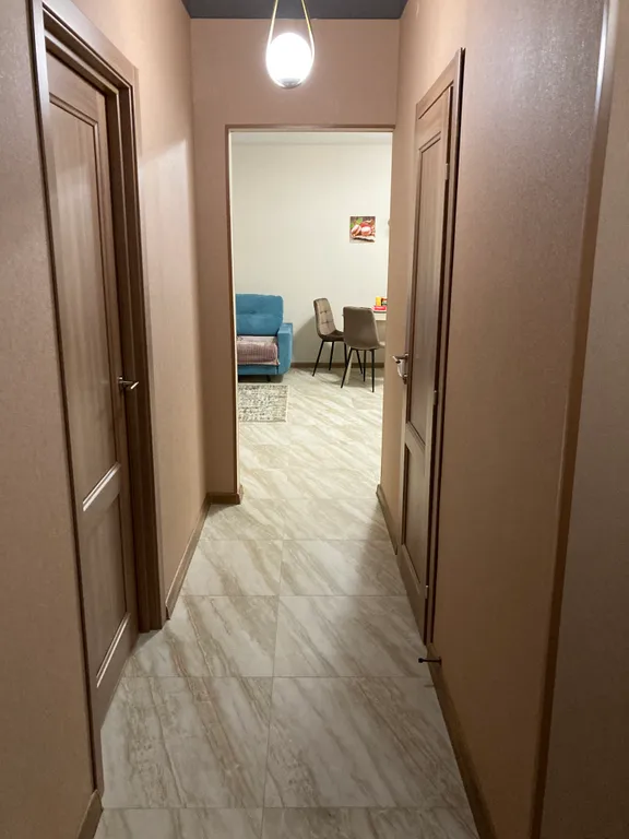 Квартира трёхкомнатная на улице Александра Козицына, 67 м², Верхняя Пышма — фото 3