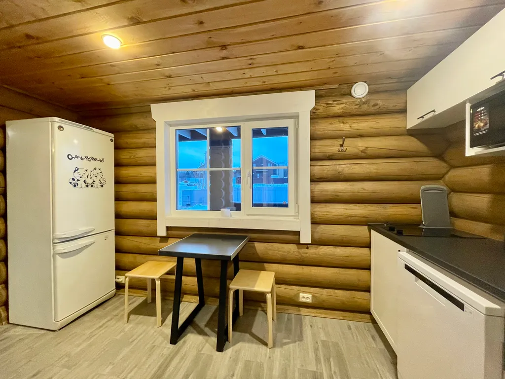 Коттедж 15-местный в КП Лопухинской Мызе, 177 м², Ломоносов — кухня