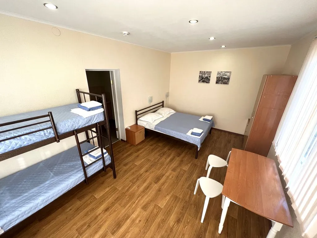 Семейный номер с кухней с видом на заповедник или бассейн (Family room with kitchen) — общий вид