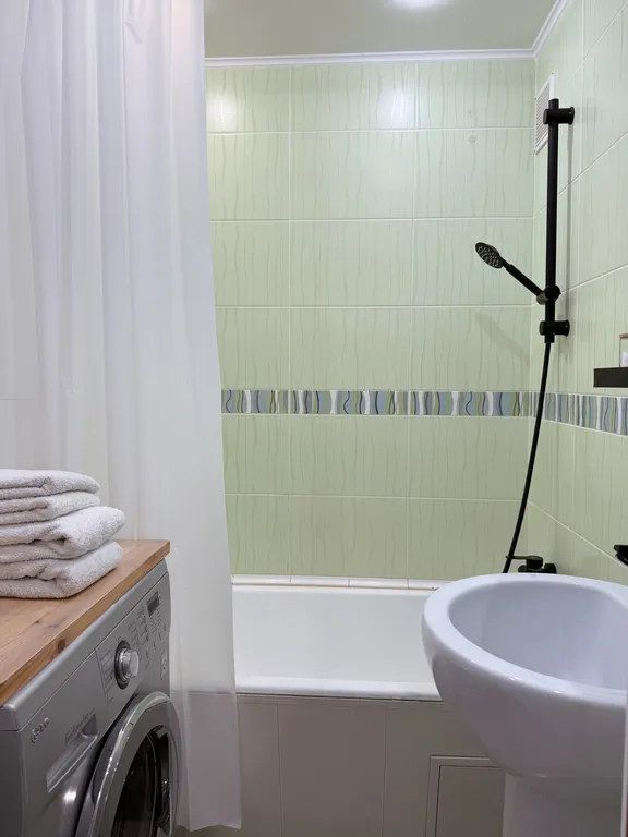 Квартира двухкомнатная в Автозаводском, 51 м², Тольятти — фото 14