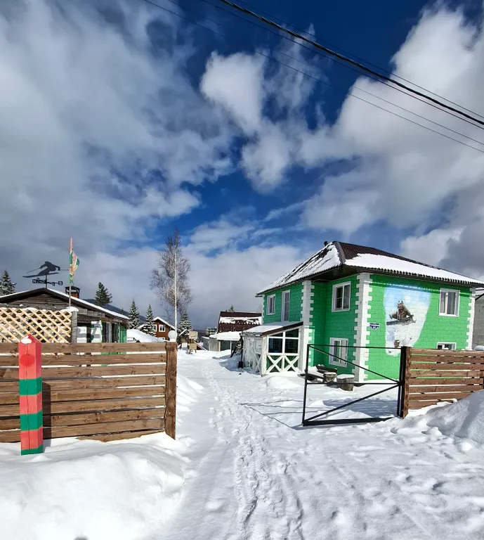 Дом 10-местный на улице Грозовой, 160 м², Шерегеш — двор, фото 2