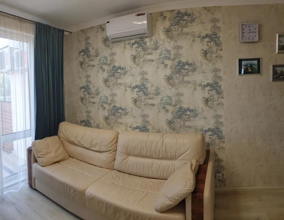 Студия однокомнатная на улице Ленина, 70 м², Адлер — фото 9