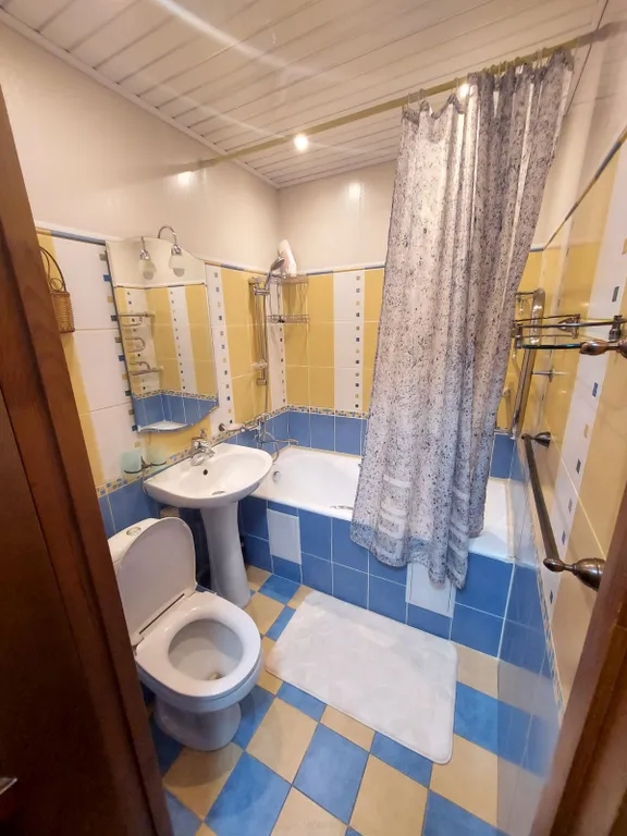 Квартира двухкомнатная на улице Максима Горького, 50 м², Бор — фото 3
