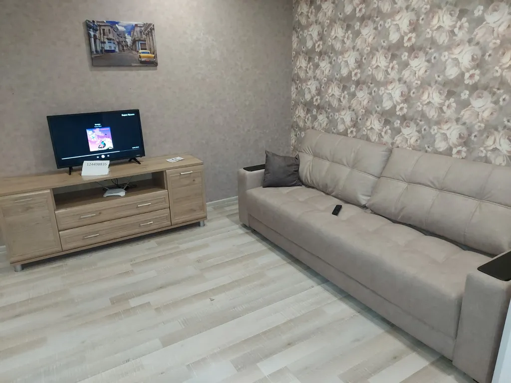Квартира двухкомнатная на улице Максима Горького, 50 м², Бор — фото 7