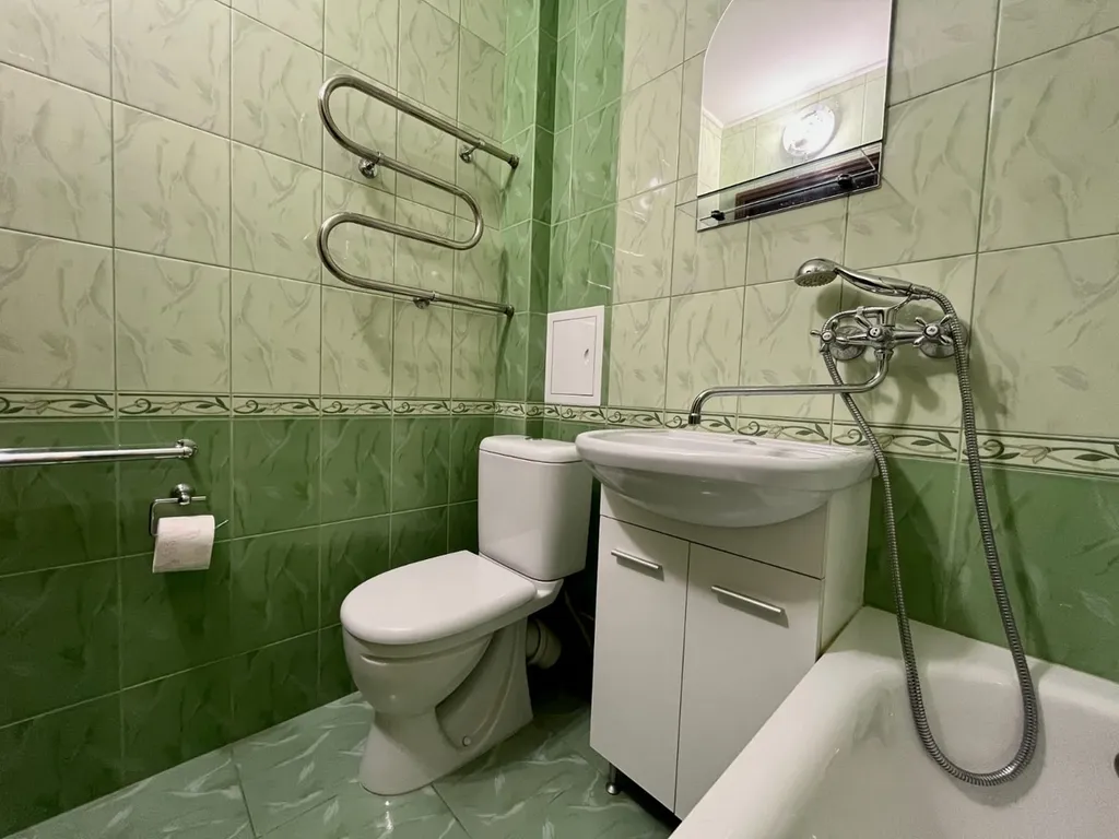 Квартира двухкомнатная на улице Черняховского, 50 м², Великий Новгород — фото 8