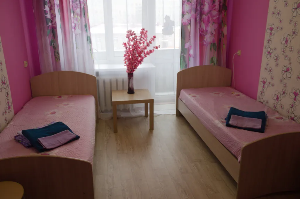 Квартира двухкомнатная на улице Кольцова, 51 м², Рыбинск — спальня