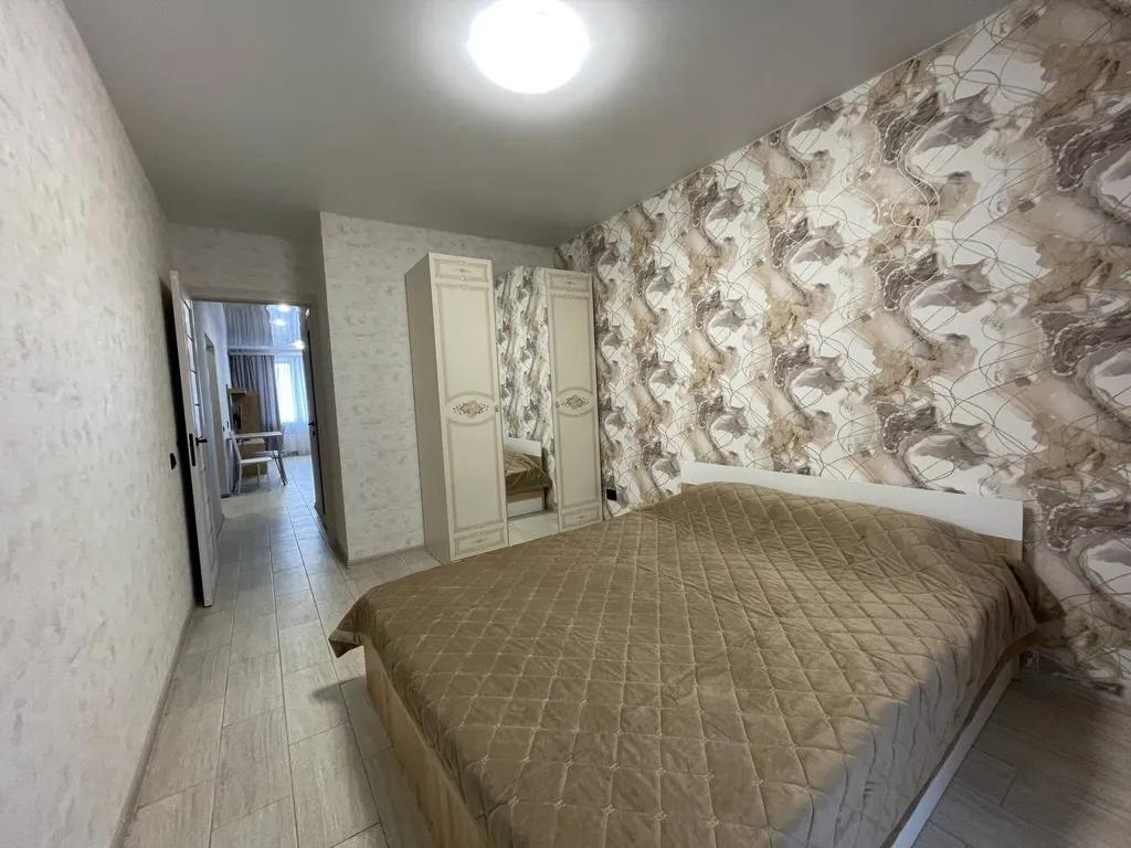 Квартира однокомнатная в Дзержинском, 40 м², Волгоград — спальня, фото 2