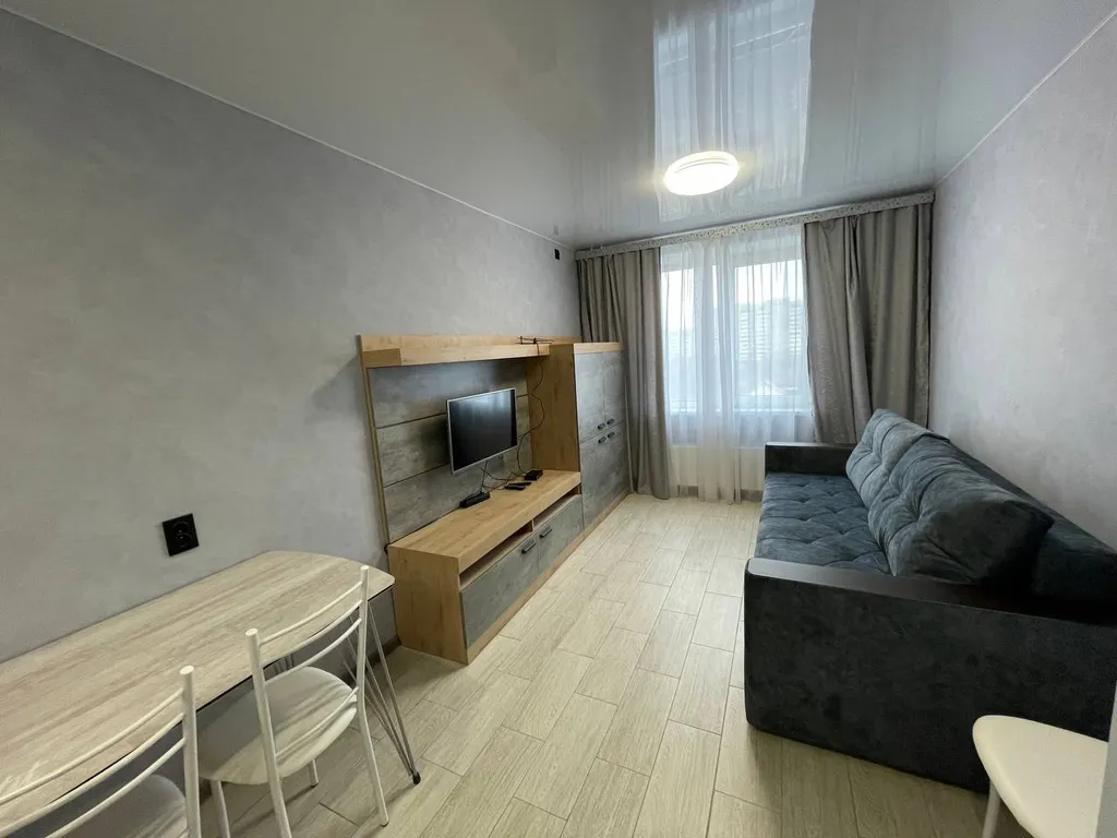 Квартира однокомнатная в Дзержинском, 40 м², Волгоград — спальня, фото 4