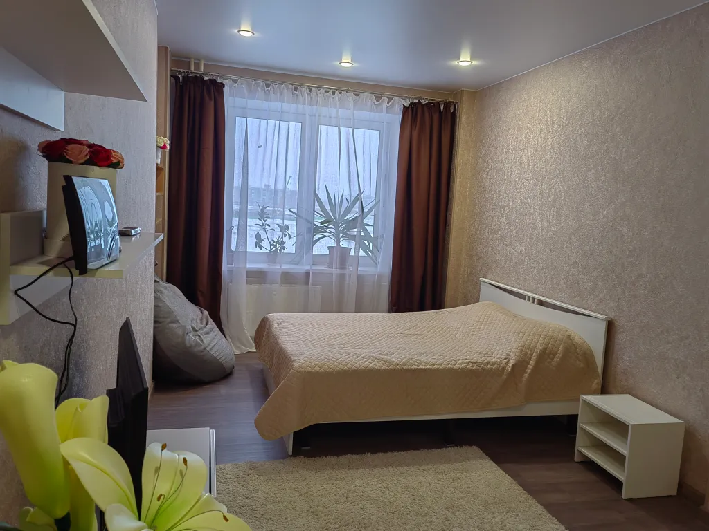 Квартира однокомнатная на улице Балтийской, 40 м², Борисовичи — спальня