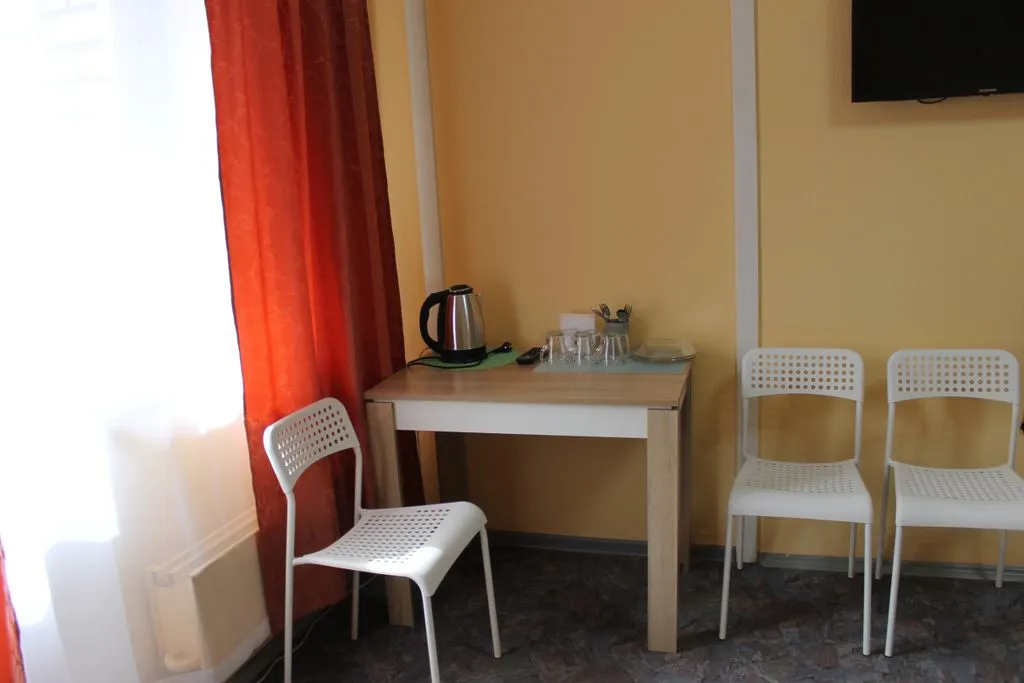 Четырёхместный номер эконом — В центре, фото 2 из 5