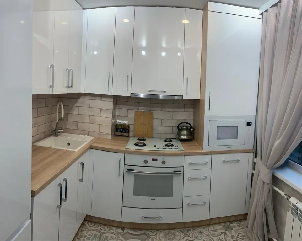 Апартаменты однокомнатные на улице Ушакова, 30 м², Балтийск — кухня