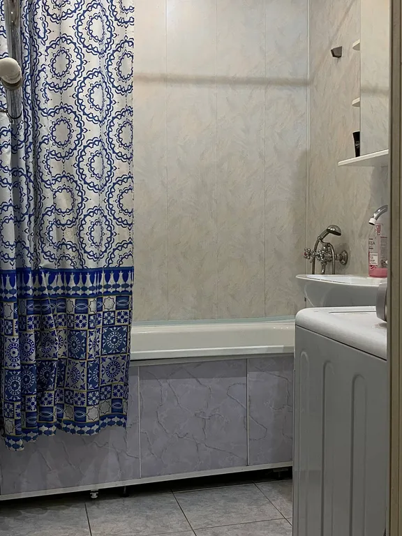 Квартира двухкомнатная на набережной Волжской, 55 м², Рыбинск — фото 17