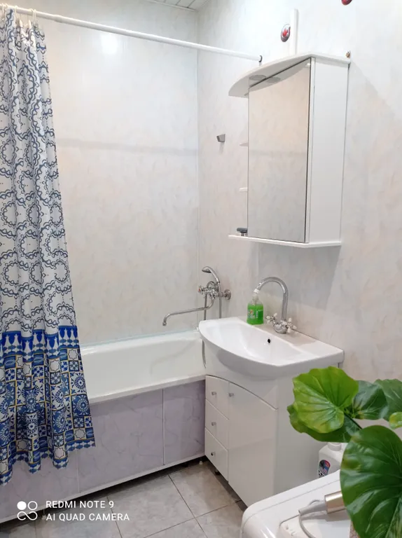 Квартира двухкомнатная на набережной Волжской, 55 м², Рыбинск — ванная комната