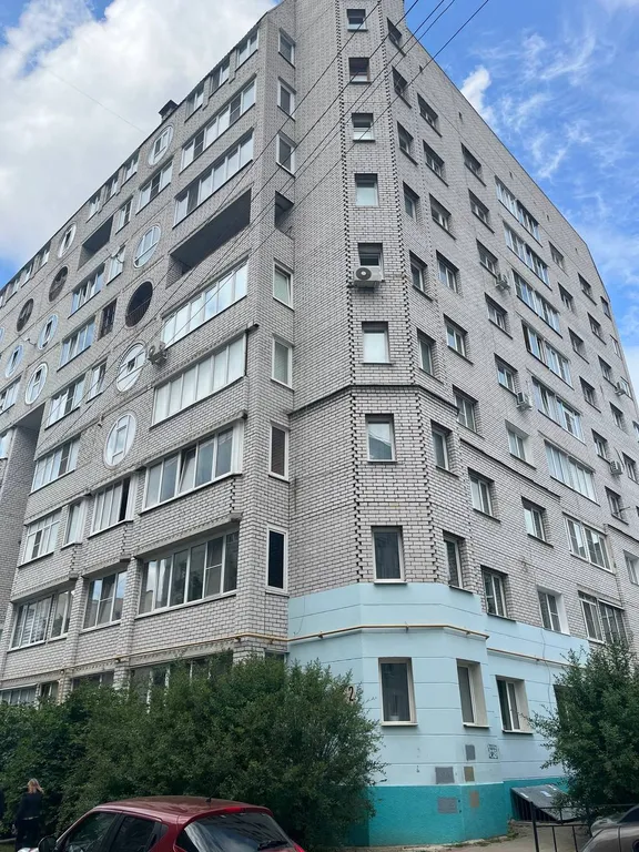 Квартира однокомнатная на улице Кооперативной, 42 м², Калуга — двор, фото 2