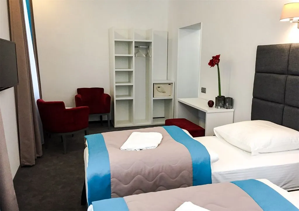 Двухместный номер с 2 отдельными кроватями Делюкс