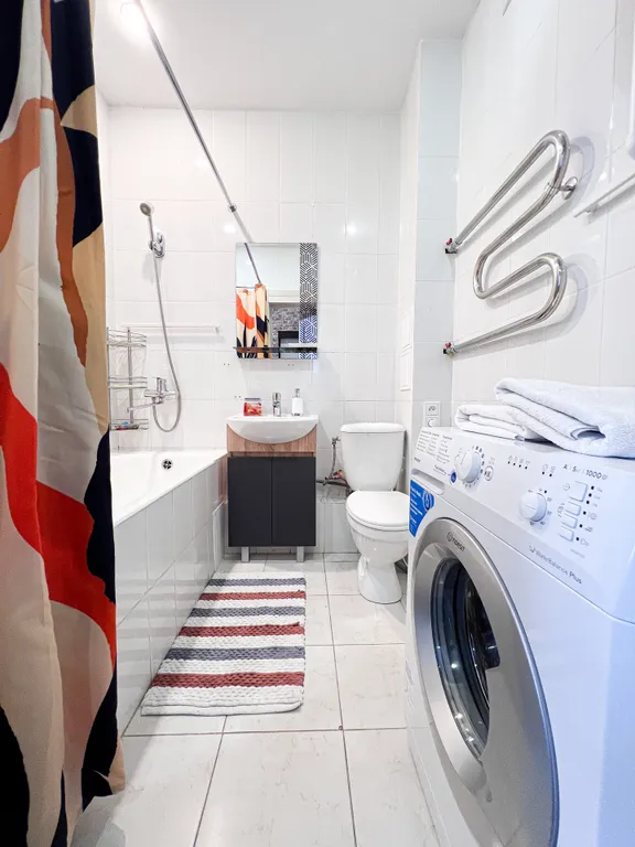 Студия однокомнатная в Октябрьском, 36 м², Иркутск — ванная комната, фото 3
