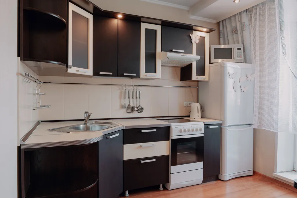 Апартаменты однокомнатные в Советском, 48 м², Красноярск — кухня, фото 2