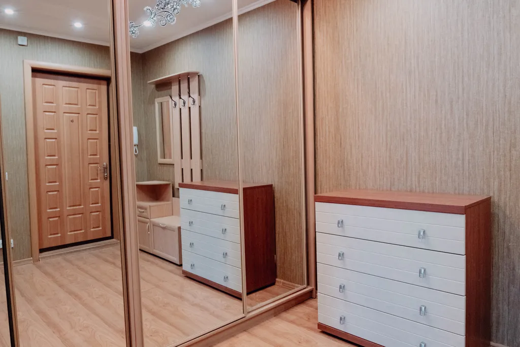 Апартаменты однокомнатные в Советском, 48 м², Красноярск — спальня, фото 10