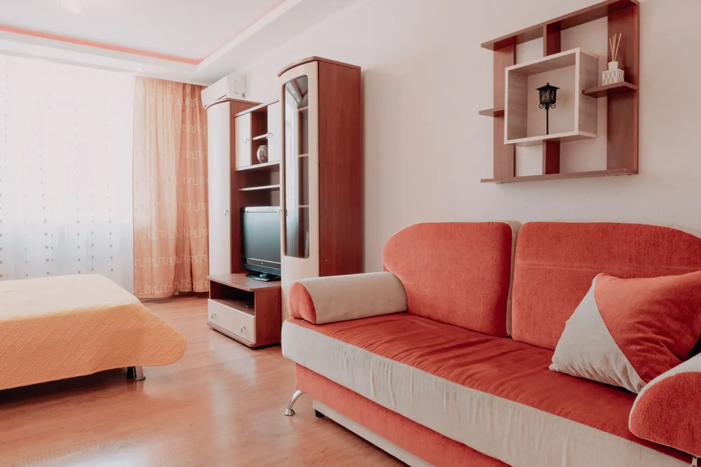 Апартаменты однокомнатные в Советском, 48 м², Красноярск — спальня, фото 2