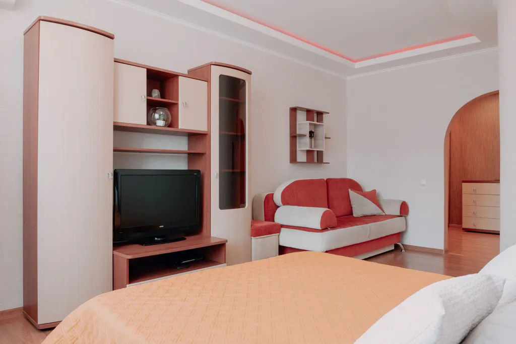 Апартаменты однокомнатные в Советском, 48 м², Красноярск — спальня, фото 4